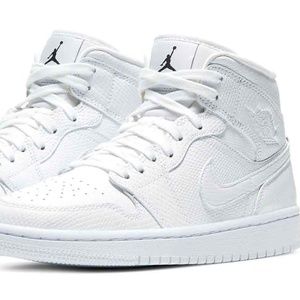 JORDAN // Air Jordan 1 Mid Sneaker // US 8.5 (EU 40)